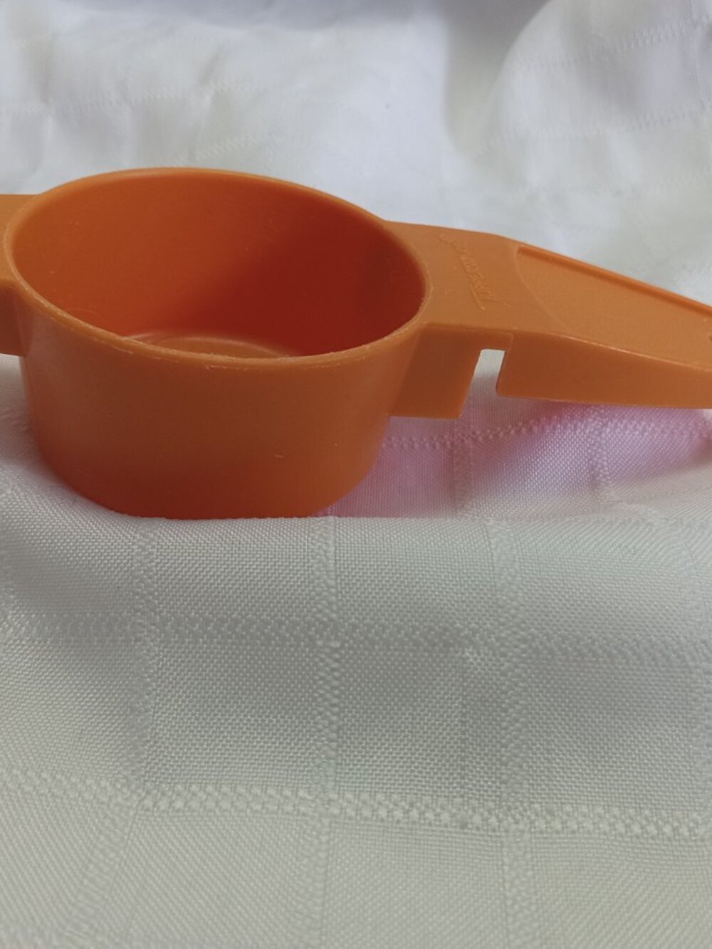 Two vintage Tupperware kitchen tools - Picture 3 of 9